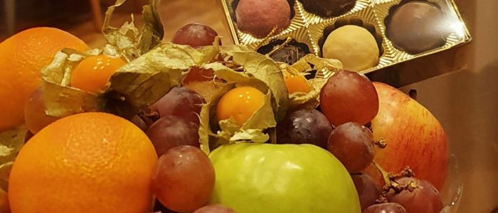 Fruktskål med snacks